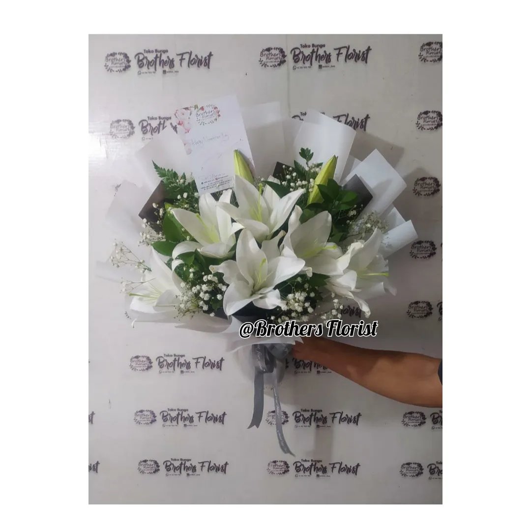 Hand Bouquet - image 2
