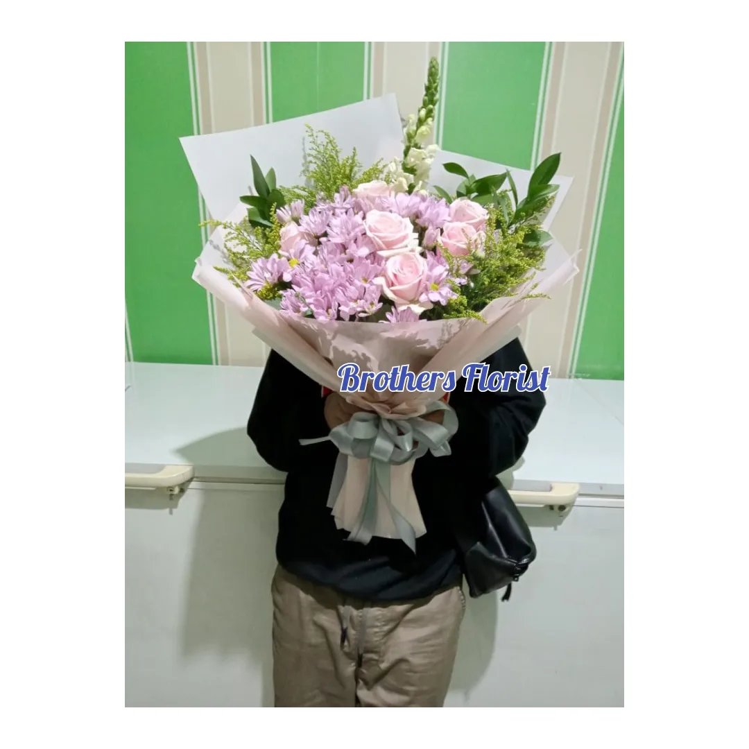 Hand Bouquet - image 4