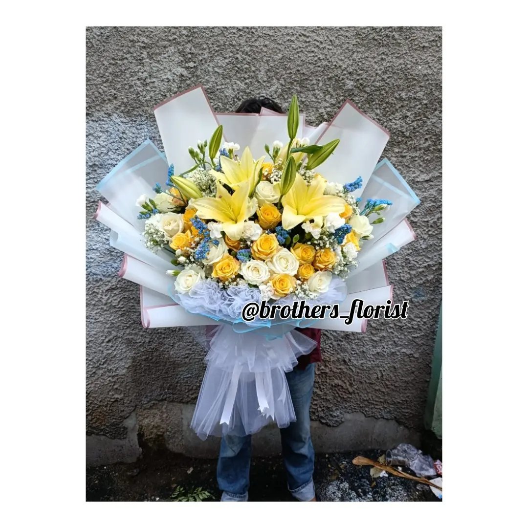 Hand Bouquet Wisuda - image 1