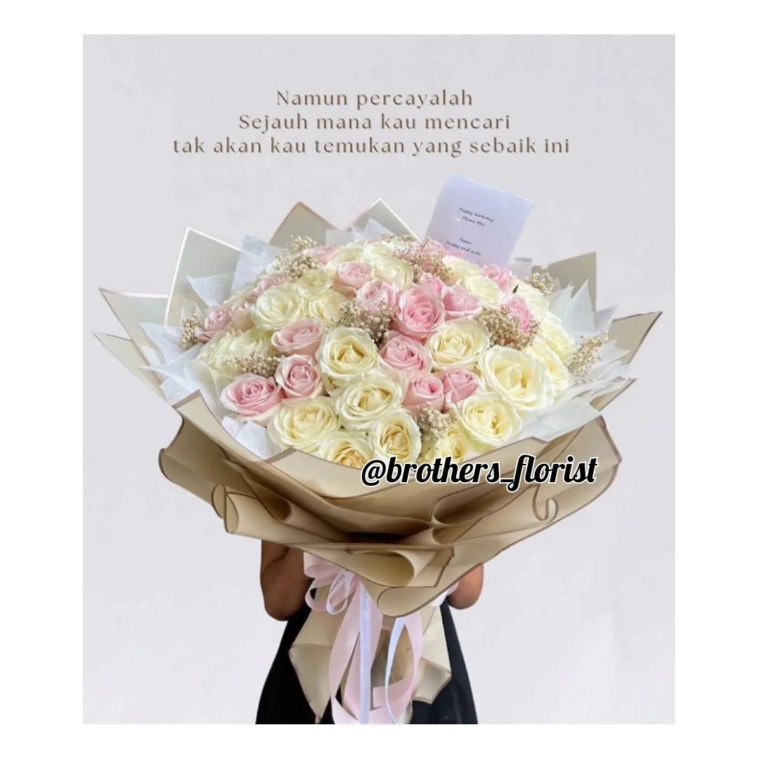 Hand Bouquet Wisuda - image 2