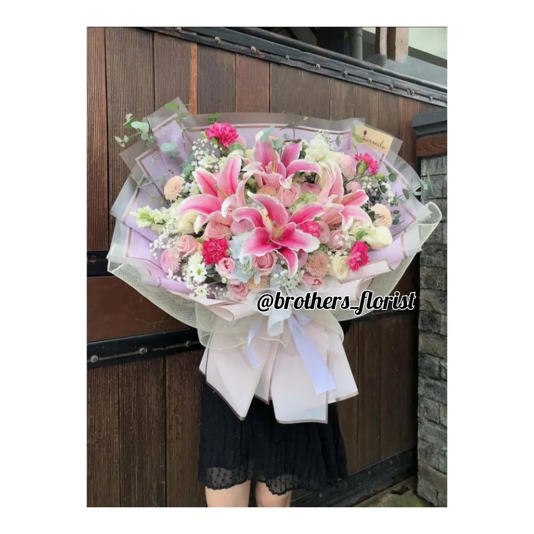 Hand Bouquet Wisuda - image 6